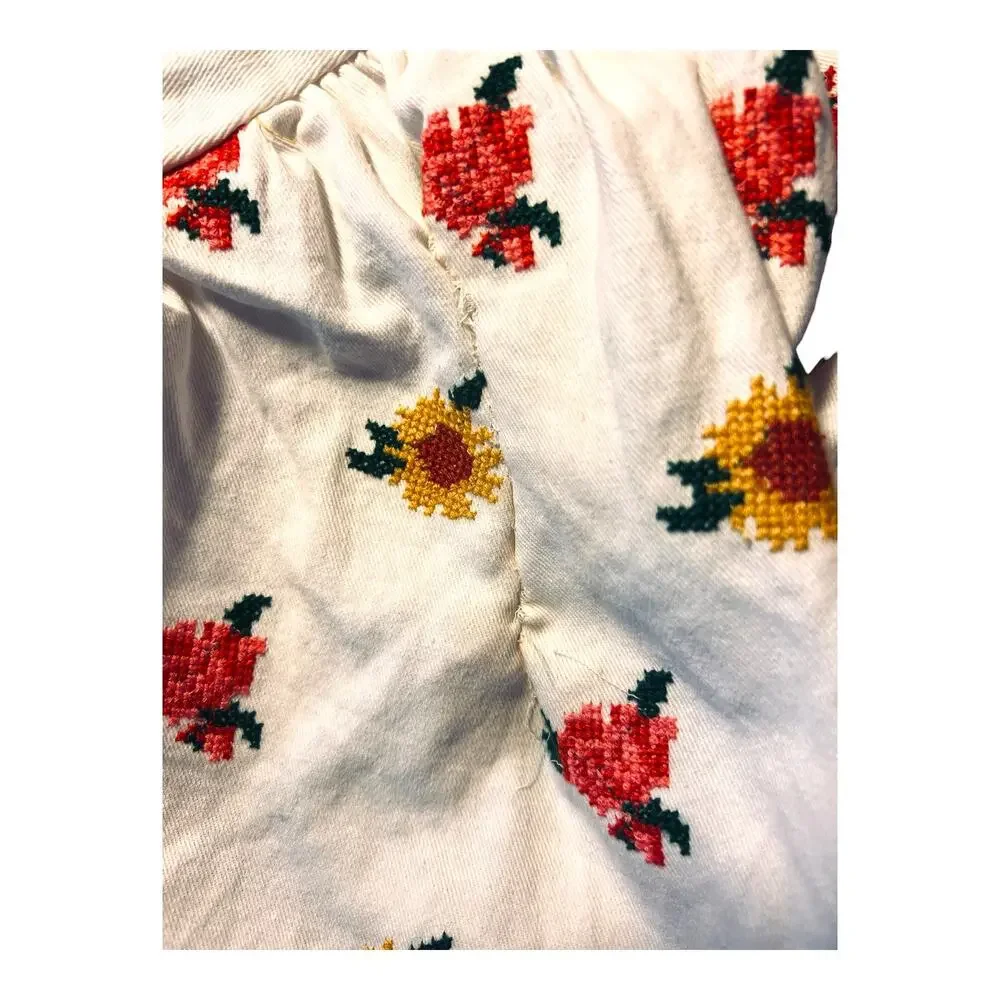 Farm Rio Mixed Cross Stitch Flowers Embroidered Crop Top Puff Sleeve Bow M NWT